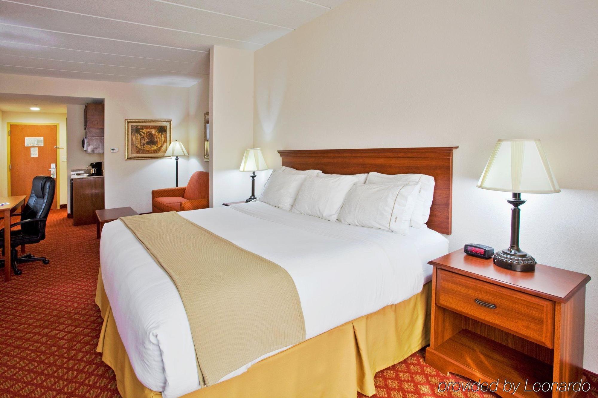Hotel Express & Inverness By Ihg
