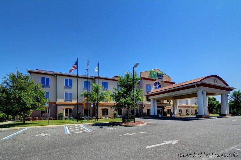 Express & Inverness By Ihg Hotel