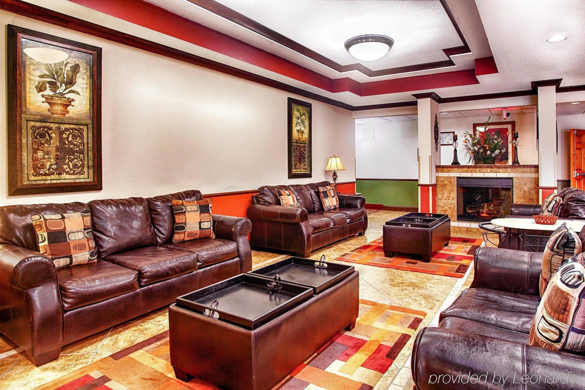 Express & Inverness By Ihg Hotel 2*