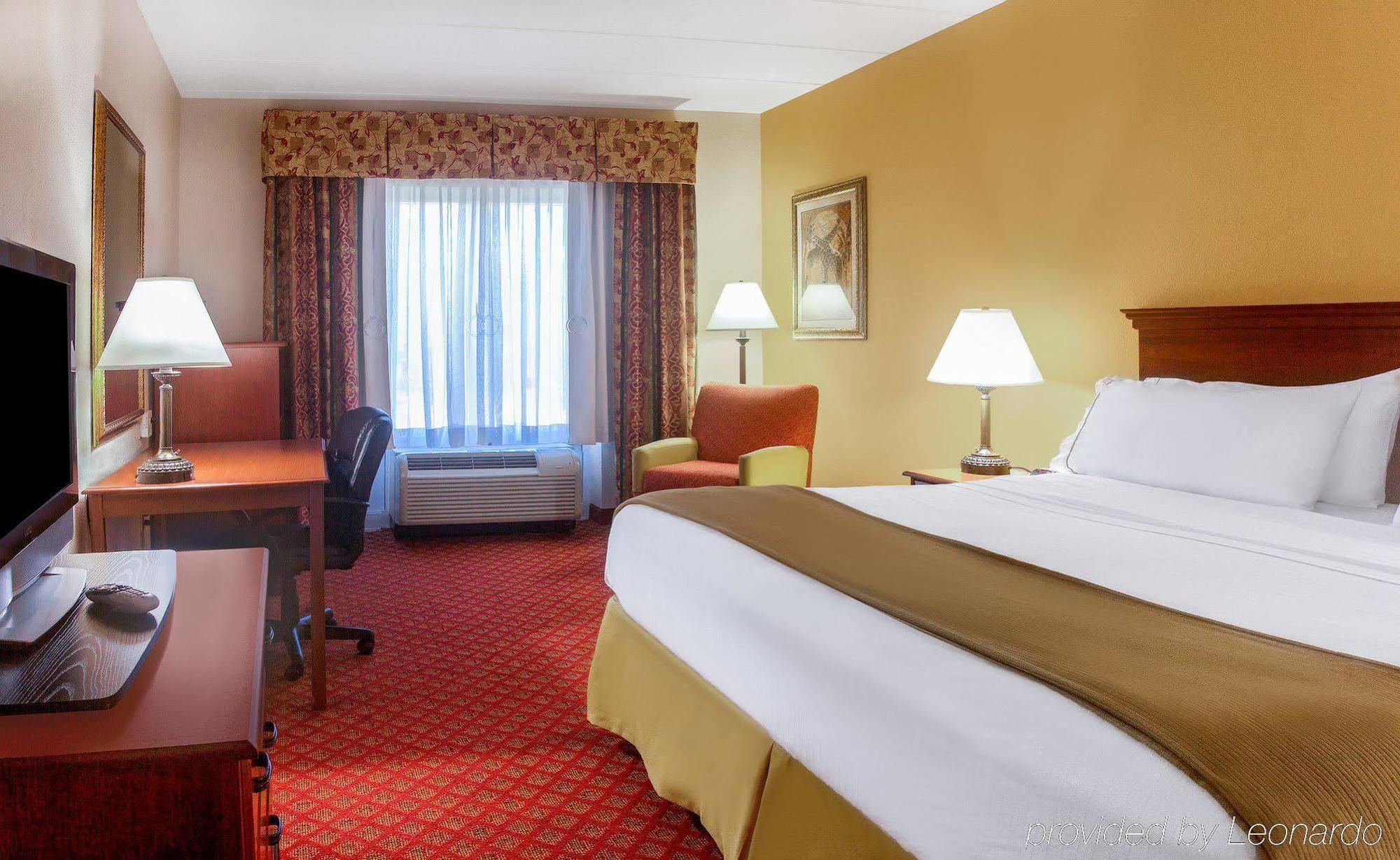 Express & Inverness By Ihg 2*