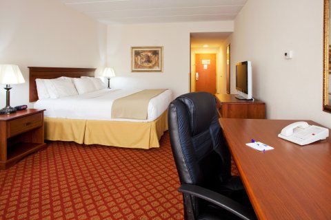 Express & Inverness By Ihg 2*